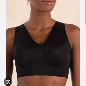 Truekind Everyday Comfort V-Neck Bralette Womens M Black Shapermint NWT